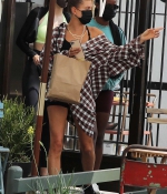 hailey-bieber-September-9-Out-for-Lunch-in-West-Hollywood-leaves-gym-2020-13.jpg