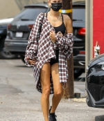 hailey-bieber-September-9-Out-for-Lunch-in-West-Hollywood-leaves-gym-2020-5.jpg