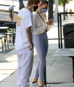hailey-bieber-and-justin-biebe-August-20-Waiting-in-line-at-a-Breakfast-Joint-in-West-Hollywood-8.jpg