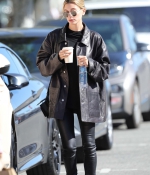 hailey-bieber-looks-chic-in-all-black-leather-january-2020_281229.jpg