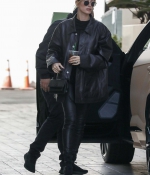 hailey-bieber-looks-chic-in-all-black-leather-january-2020_282929.jpg
