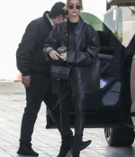 hailey-bieber-looks-chic-in-all-black-leather-january-2020_283229.jpg