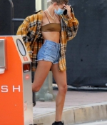 hailey-bieber-August-18-Out-in-Los-Angeles-15.jpg