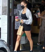 hailey-bieber-October-5-Leaves-a-Gym-in-West-Hollywood-1.jpg
