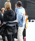 hailey-baldwin-and-kendall-jenner-March-24_-Anti-Gun-March-For-Our-Lives-Rally-in-Los-Angeles_284329.jpg