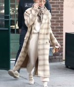 hailey-bieber-out-and-about-in-new-york-01-30-2019-9.jpg