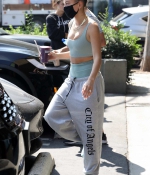 hailey-bieber-October-7-Heading-to-Yoga-in-West-Hollywood-10.jpg