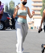 hailey-bieber-October-7-Heading-to-Yoga-in-West-Hollywood-13.jpg