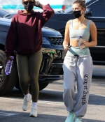 hailey-bieber-October-7-Heading-to-Yoga-in-West-Hollywood-4.jpg
