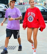 hailey-baldwin-and-justin-bieber-nyc-south-street-seaport-before-heading-over-to-catch-a-movie-in-new-york-city-52B.jpg