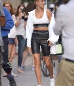 hailey-baldwin-out-in-brooklyn-July-12-At-Cecconis-in-New-York-with-justin-bieber_28329.jpg