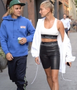 hailey-baldwin-out-in-brooklyn-July-12-At-Cecconis-in-New-York-with-justin-bieber_28529.jpg