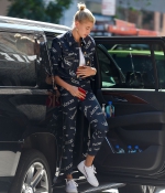 hailey-baldwin-out-and-about-in-new-york-07-05-2018-4.jpg