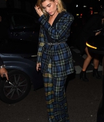 hailey-baldwin-suit-blue-and-green-short-hair-arrives-at-the-warner-brother-after-party-at-freemasons-in-london-style-1.jpg
