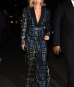 hailey-baldwin-suit-blue-and-green-short-hair-arrives-at-the-warner-brother-after-party-at-freemasons-in-london-style-6.jpg