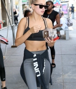 hailey-baldwin-August-1-Out-in-New-york-with-Kendall-Jenner-leaving-gotham-gym-black-leggins-hat-sports-nike-0.jpg