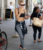 hailey-baldwin-August-1-Out-in-New-york-with-Kendall-Jenner-leaving-gotham-gym-black-leggins-hat-sports-nike-3.jpg
