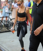 hailey-baldwin-August-1-Out-in-New-york-with-Kendall-Jenner-leaving-gotham-gym-black-leggins-hat-sports-nike-5.jpg
