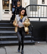 kendall-jenner-and-hailey-baldwin-out-in-nyc-january-2017_28629.jpg